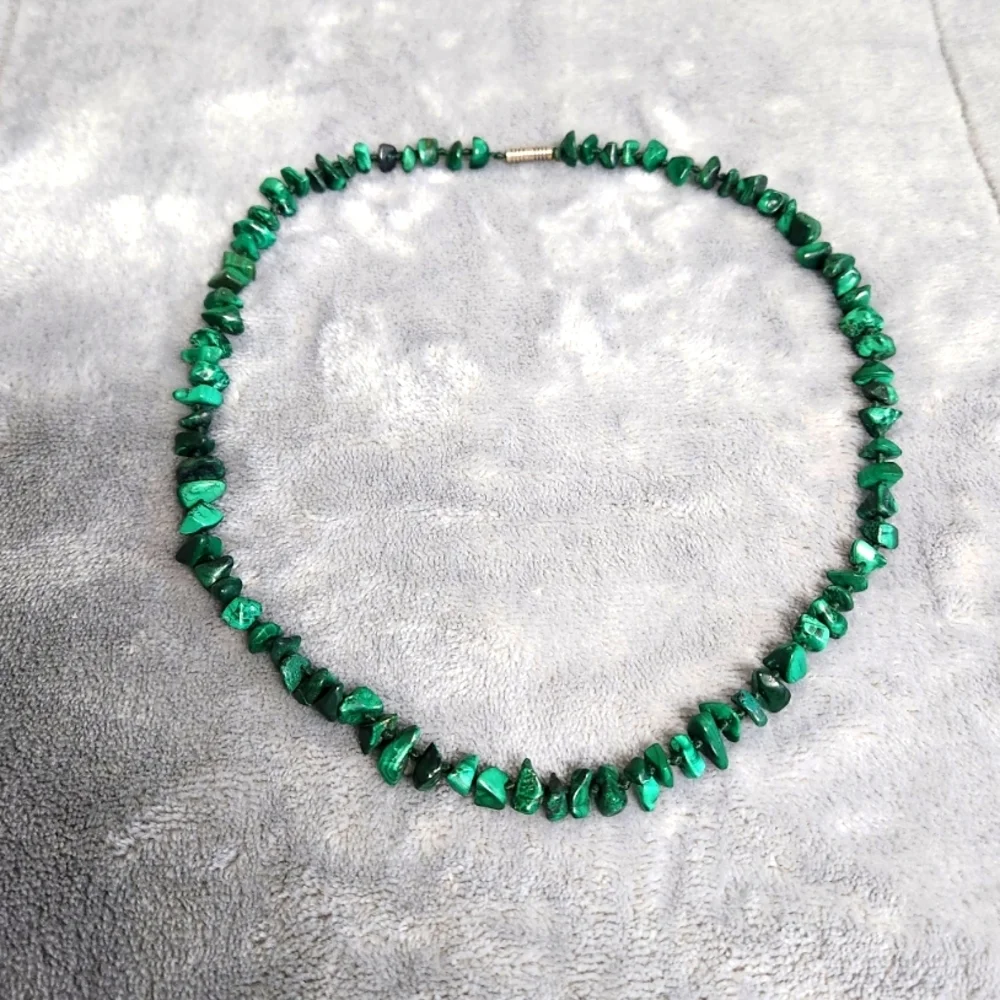 Vibrant Green Malachite Bead Necklace - Picture 5 of 5